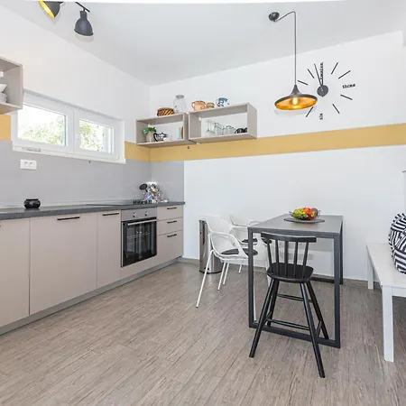 Kuca Mali Raj - Little Paradise *