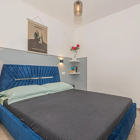 Kuca Mali Raj - Little Paradise Semesterbostad Šibenik